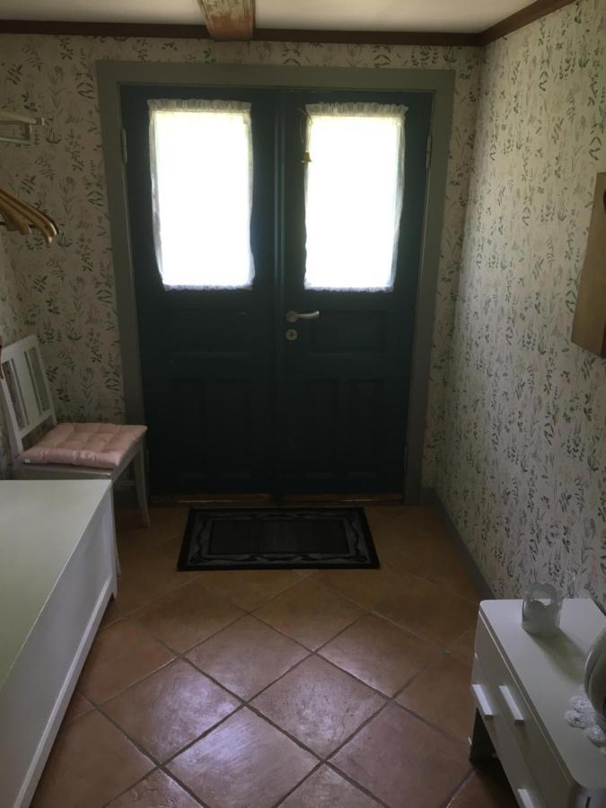 Tubbared. Villa Уларед Екстериор снимка